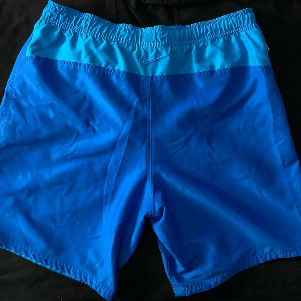 Nike SZ XL  Blue Swim Board Shorts with Quick-Dry Technology